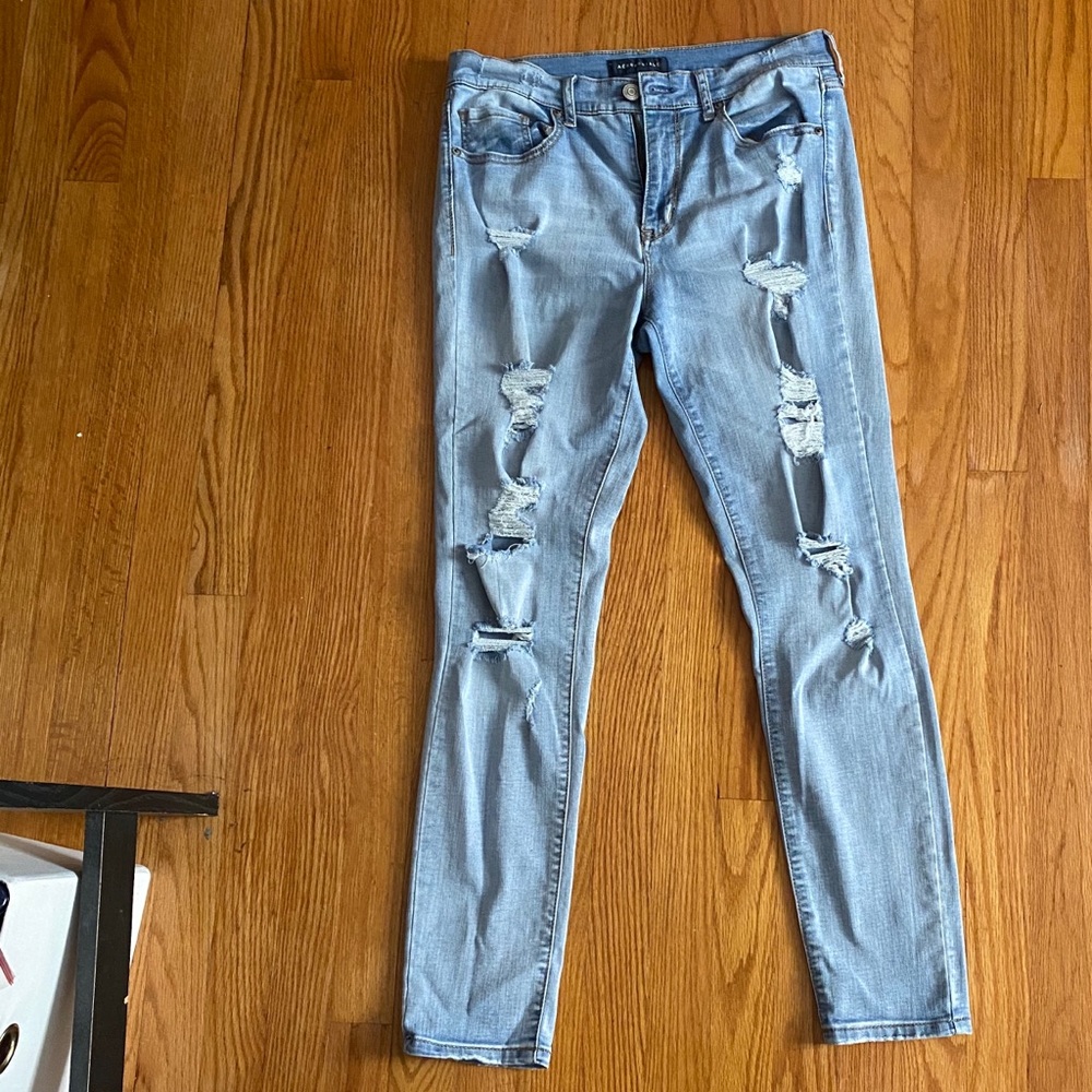 Light wash jeans
